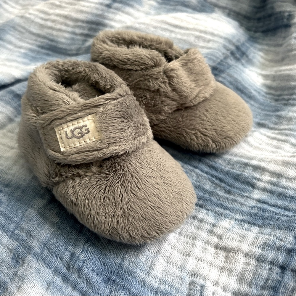 UGG Bixbee Boot,  size 5